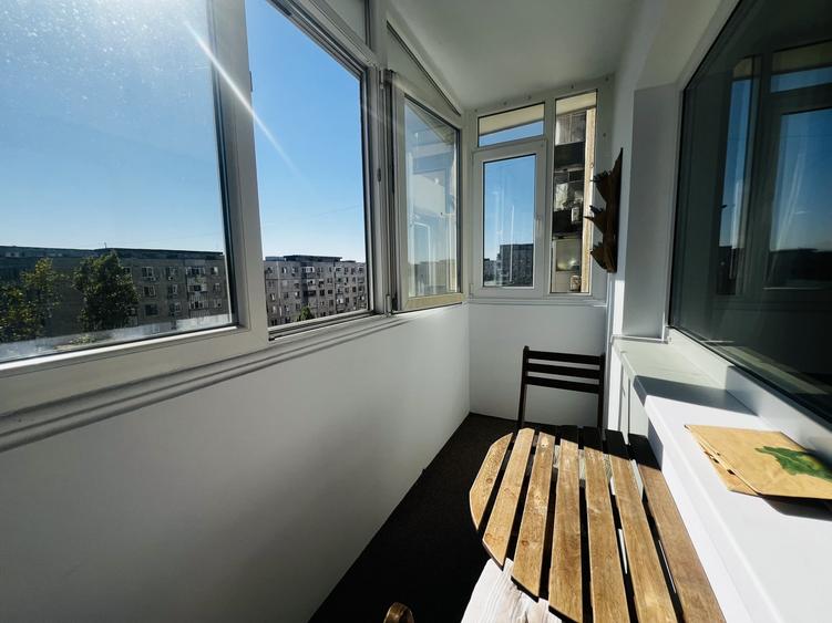 Apartament cu 3 camere decomandat în Drumul Taberei
