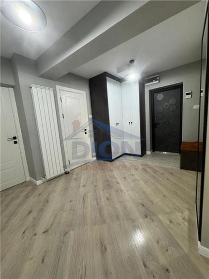 Apartament cu 3 camere decomandat, mobilat în Decebal