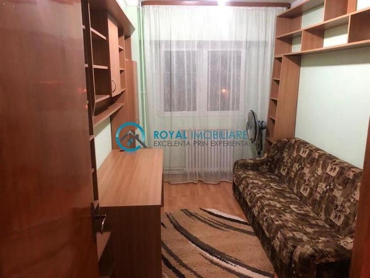 Apartament cu 3 camere decomandat, mobilat în Ultracentral