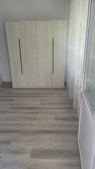 Garsonieră decomandată, mobilată în Nicolina
