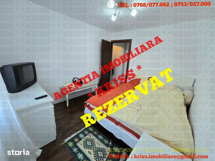 Apartament cu 3 camere decomandat în Central