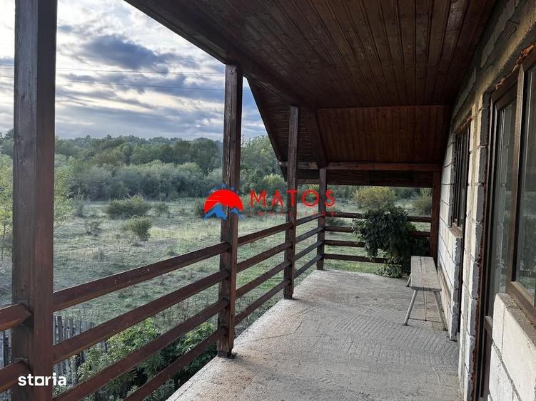 Casă cu 4 camere în Vărbila