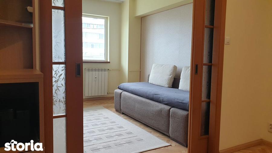 Apartament cu 3 camere decomandat, mobilat în Rahova