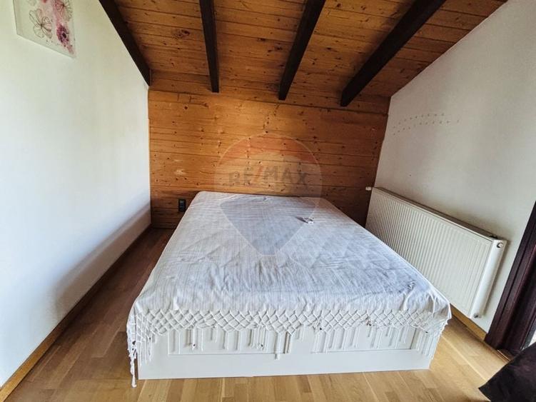 Casă individuală cu 4 camere cu Teren 600 Mp în Central