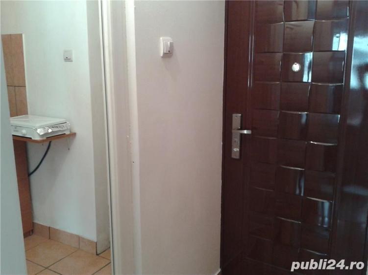 Garsonieră decomandată în Băile Herculane