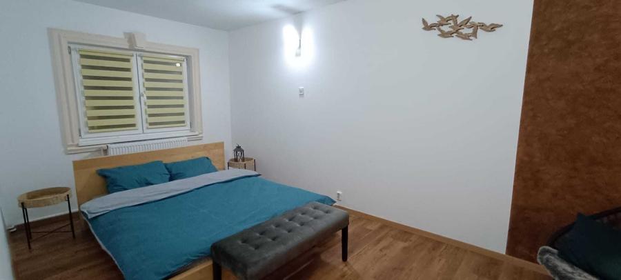 Apartament cu 3 camere decomandat în Turnișor