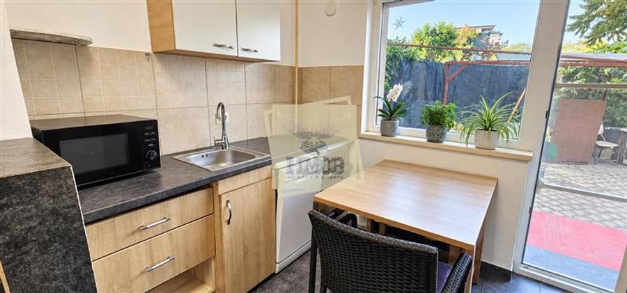Apartament cu 3 camere decomandat, mobilat în Turnișor