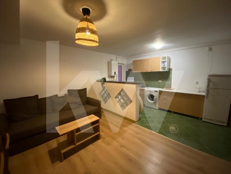 Apartament cu 2 camere decomandat, mobilat în Ștrand