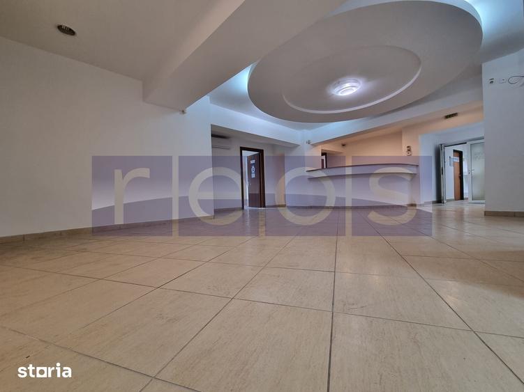 Spațiu comercial, de 590 mp, în Centrul Civic