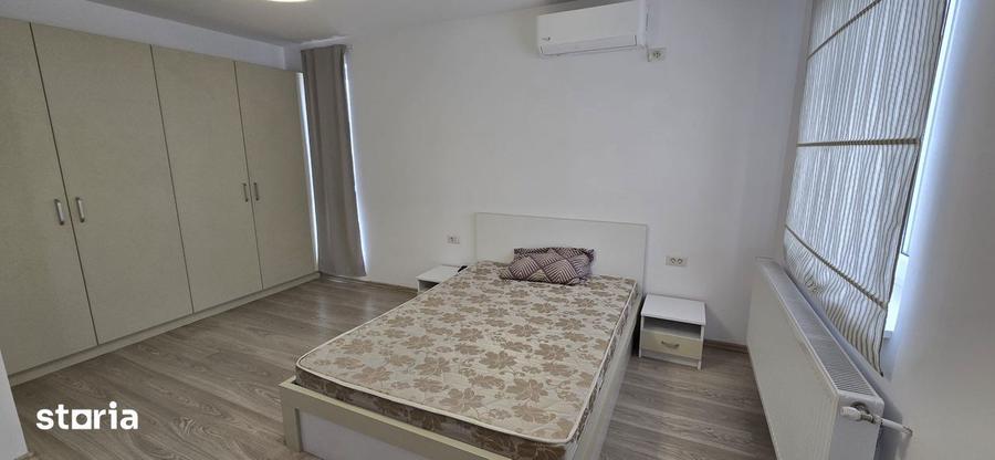 Casă cu 5 camere cu Teren 330 Mp în Ferme