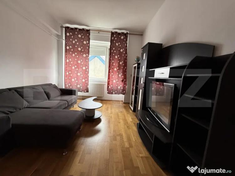 Apartament cu 2 camere semidecomandat, mobilat în Micro 17