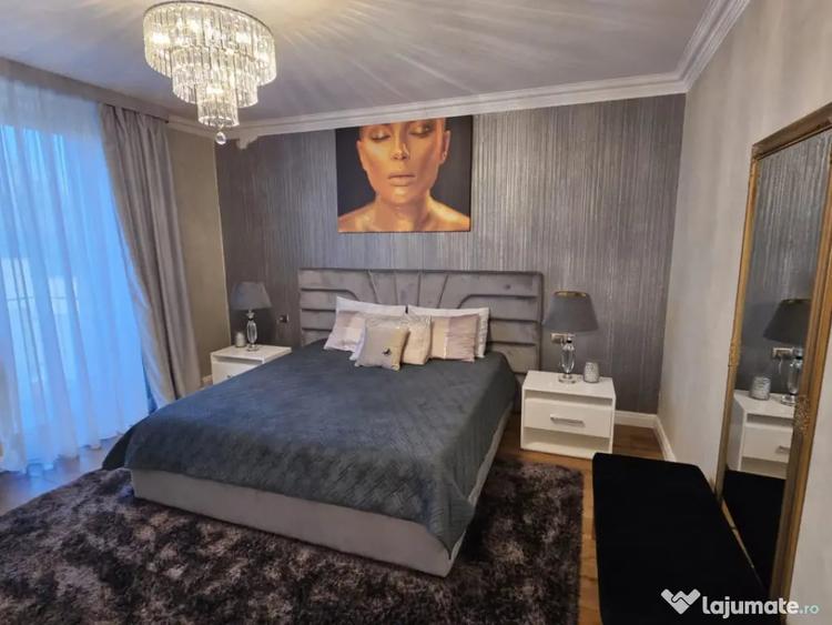Casă cu 7 camere cu Teren 800 Mp în Central