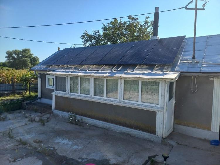 Casă individuală cu 5 camere cu Teren 5000 Mp în Caraorman