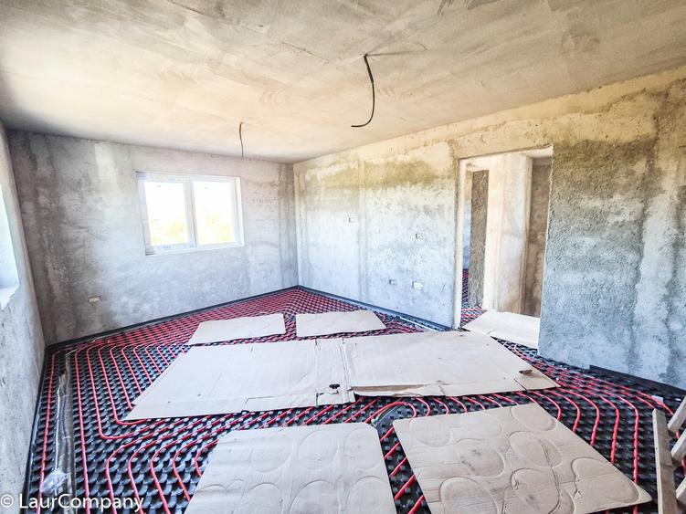 Casă individuală cu 5 camere cu Teren 351 Mp în Prundu