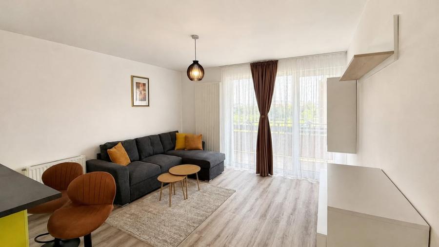 Apartament cu 2 camere decomandat, mobilat în Tractorul