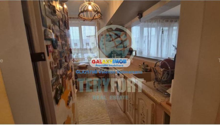 Apartament cu 3 camere semidecomandat, mobilat în Floreasca