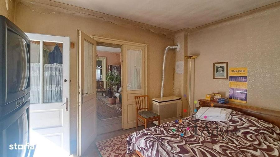 Casă cu 3 camere decomandat cu Teren 951 Mp în Schei
