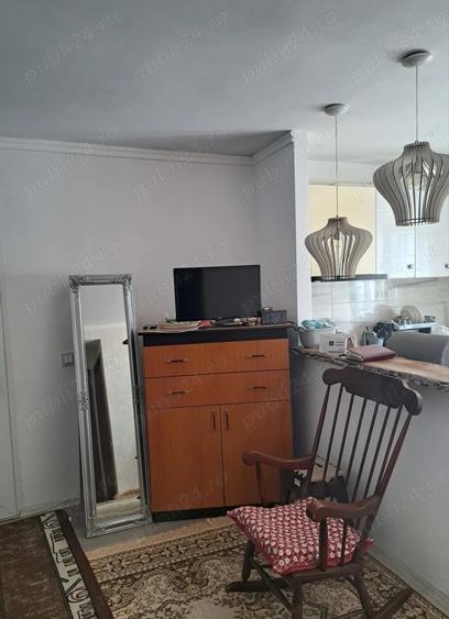 Apartament cu 2 camere semidecomandat în Unirea