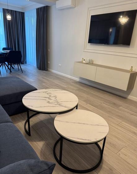 Apartament cu 2 camere decomandat, mobilat în Universitate