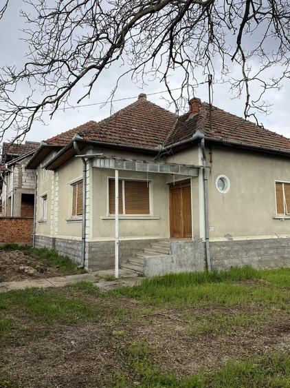 Casă cu 3 camere în Beiuș
