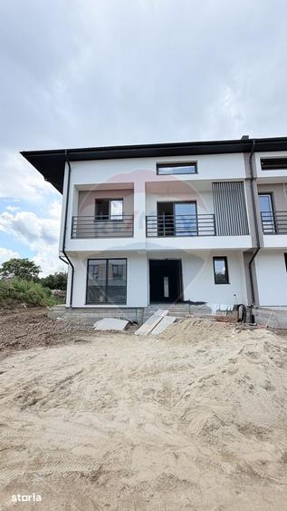 Casă cu 4 camere cu Teren 110 Mp în Theodor Pallady