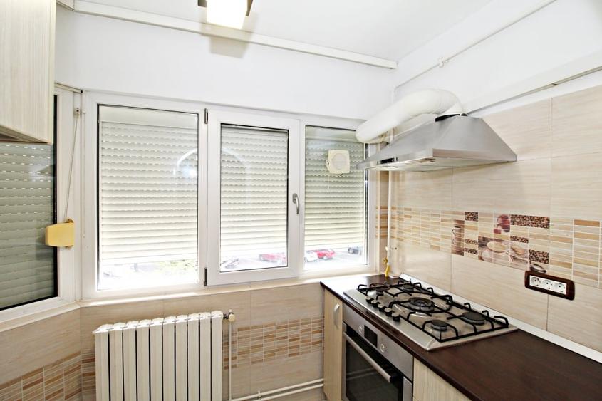 Apartament cu 3 camere decomandat în Inel II