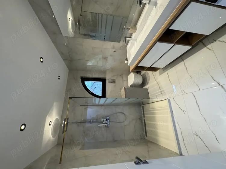 Casă cu 5 camere cu Teren 1213 Mp în Ostroveni