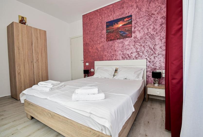 Apartament cu 2 camere semidecomandat, mobilat în Nord