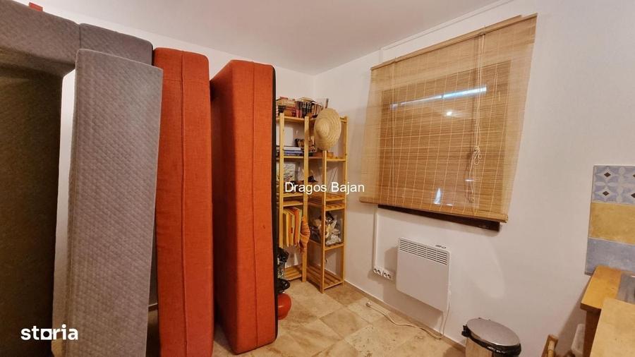 Casă cu 2 camere cu Teren 500 Mp în Central