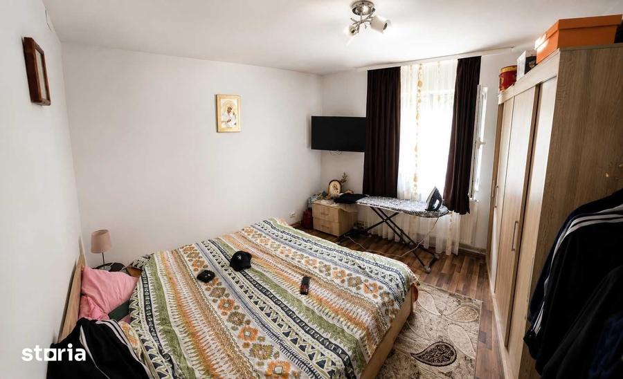 Apartament cu 3 camere decomandat în Cetate