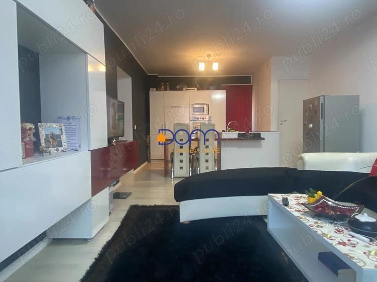 De vanzare apartament 3 camere, zona Aeroport - 9