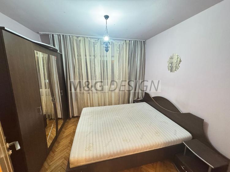 Apartament cu 3 camere decomandat în Complex Studențesc