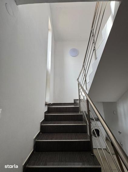 Casă cu 6 camere cu Teren 4044 Mp în Drăgoești