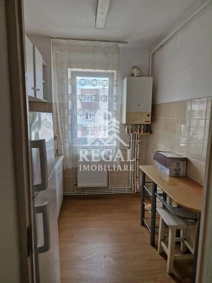 Apartament cu 2 camere, mobilat în Nord-Est