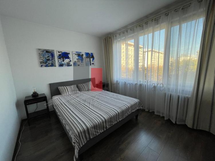 Apartament cu 2 camere decomandat în Sala Palatului
