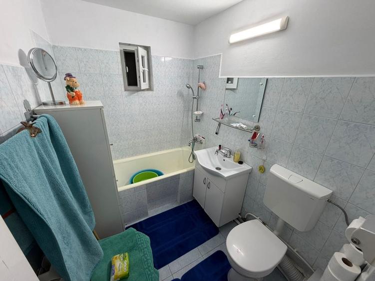 Apartament cu 2 camere decomandat în Cetate