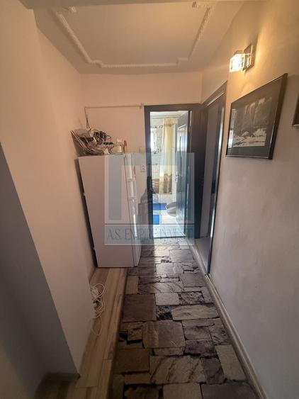 Apartament cu 3 camere decomandat în Astra