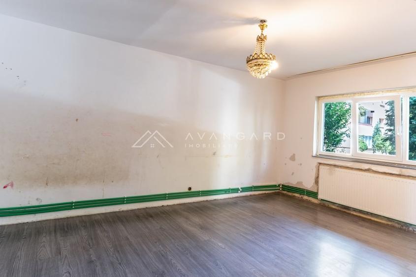 Apartament cu 3 camere decomandat, mobilat în Între Lacuri