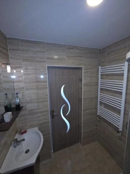Garsonieră decomandată în Kamsas