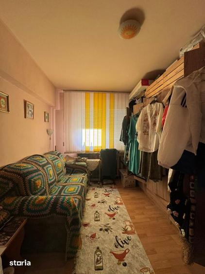 Apartament cu 3 camere decomandat, mobilat în Giurgiului
