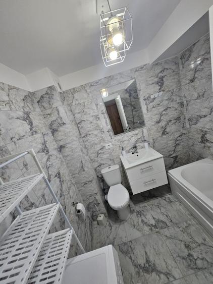 Garsonieră decomandată în Runcu