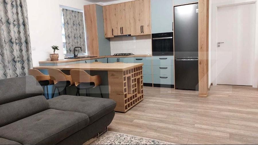 Apartament cu 3 camere decomandat, mobilat în Libertății