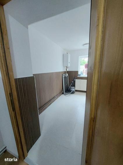 Casă cu 2 camere cu Teren 150 Mp în Centura