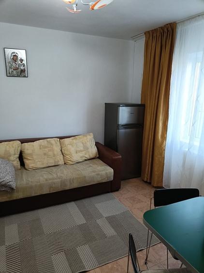Garsonieră în Crâng