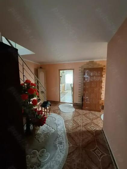 Casă cu 3 camere în Mândrești (Vlădeni)