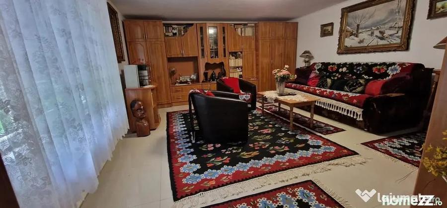 Casă cu 3 camere cu Teren 154 Mp în Central