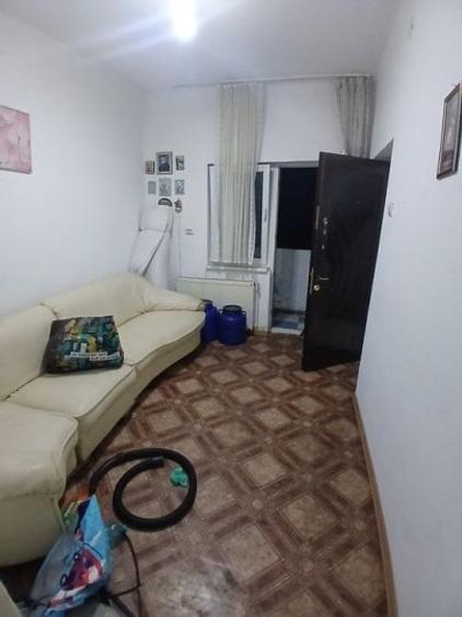Apartament cu 4 camere semidecomandat, mobilat în Lacul Tei