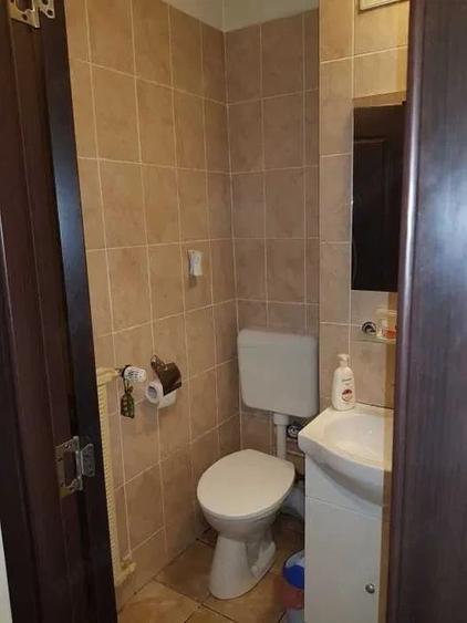 Garsonieră decomandată în Titan