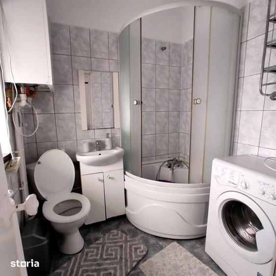 Casă cu 2 camere cu Teren 30 Mp în Piața Unirii
