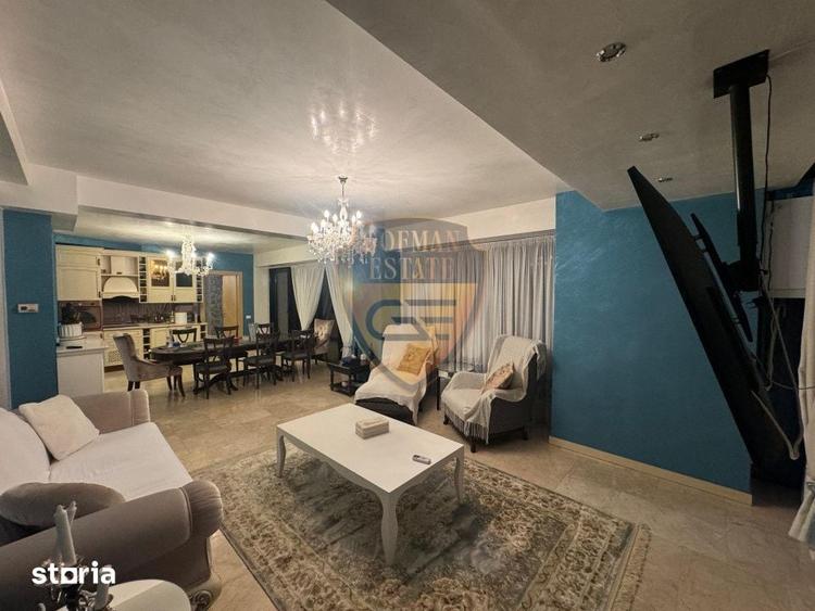 Apartament cu 4 camere decomandat în Central